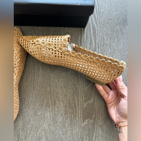 RONNY WOVEN POINTED FLATS - CARAMEL - Picture 2 of 5